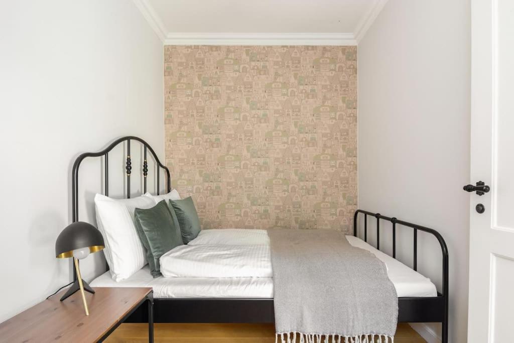 Cozy In Christianshavn W Two Balconies. Appartement
