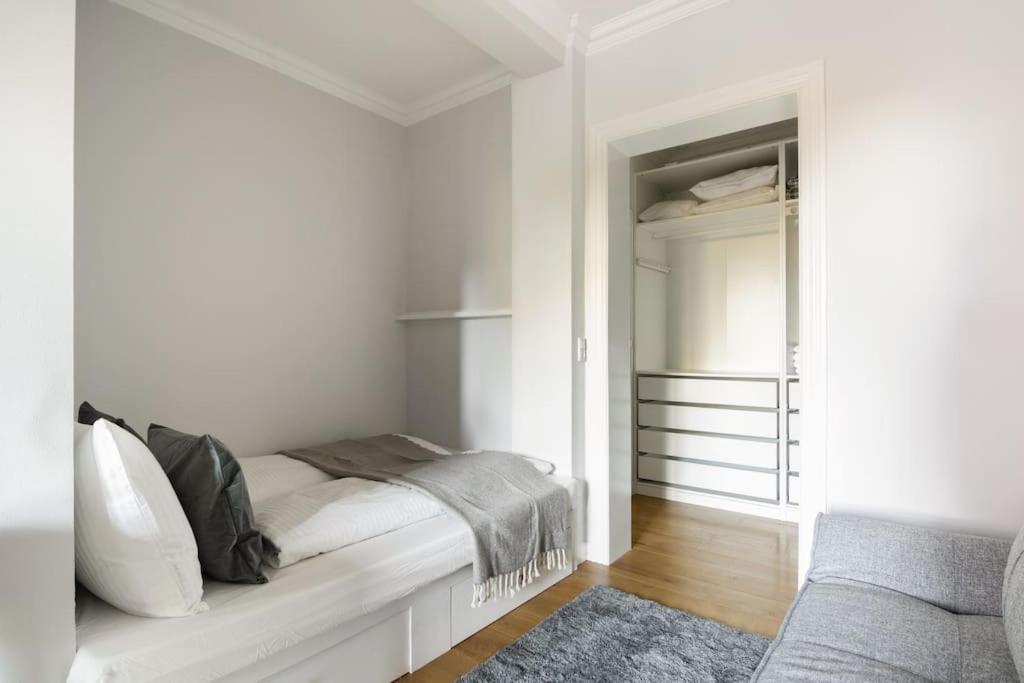 Cozy In Christianshavn W Two Balconies. Appartement